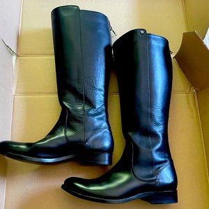 Never been worn Frye Melissa Stud boots with back zipper size 7.5